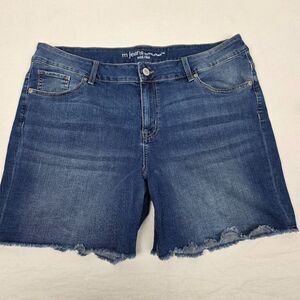 Maurices Mid Rise Denim Shorts Womens 20W Raw Hem